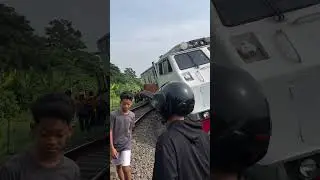 PRAY FOR KA PANDALUNGAN RELASI JEMBER - GAMBIR ANJLOK DI PETAK STASIUN TANGGULANGIN SIDOARJO
