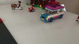 Klokhuis stop Motion animatie - op bezoek bij de Lego Friends boomhut