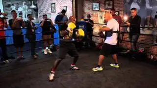 Timothy Bradley SPEED & POWER MITT WORKOUT vs Jessie Vargas
