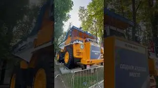 Нашел на ВДНХ «Белаз»