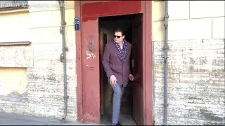 Понасенков нагадил в подъезде и вышел как ни в чём не бывало под музыку