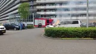 aankomst brandweer autobrand beemsterhoek capelle aan den ijssel