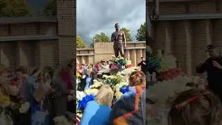 Примите Цветы от нас Юрий Васильевич❤️ Девочки Клуба Май Шатунов 
