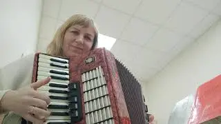 Красивая песня, про маму) поет Любовь Гришанова