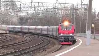 ЭП20-037 с фирменным поездом №030 Москва - Новороссийск 
