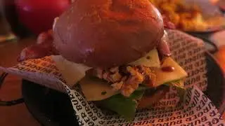 Vlog One: Burger Burger Mission in Auckland With Cousins and Aunty