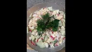 Салат С Огурцом, Яйцом, Редисом и Сыром! Просто, быстро, ооочень вкусно! #мужикнакухне