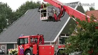 Brandweer haalt man uit woning in Wijster na onwelwording