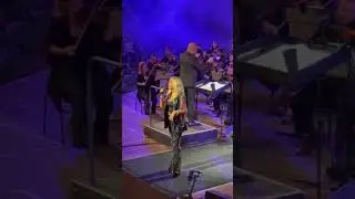 Anna Vissi sings Methismeni Politeia at Herodion