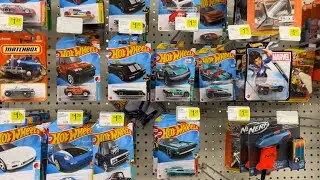How to find Hot Wheels Treasure Hunt cars 💰in the wild Showcasing Available Stock in Dollar General