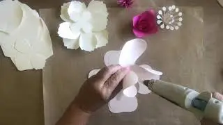 DIY New Centers for paper flowers from PaperFlora