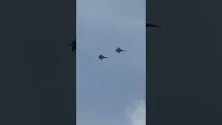 Tiếng gầm của 2 chiếc Su30