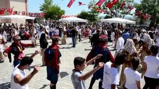 19 Mayıs Kutlamalarında, Gençlere Atatürk Benzeri Sanatçı Süprizi