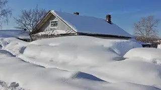 БУРЯ В ДЕРЕВНЕ! ЗАМЕЛО КРЫШУ! БАБКА НА ЦЕЛЛОФАНЕ!