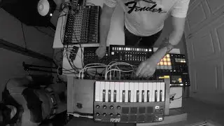 Play Insane Live Studio Techno Session [NI Maschine Mk3, Modular Synth, Roland Aira TR8S, Midi Mix]