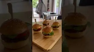 Schmeckt wie von der Krosse Krabbe 🤣 #shorts #food #miniburgers #krossekrabbe #schnellerezepte
