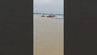 ⚡️В пограничных регионах Индии и Бангладеша произошло одно из сильнейших наводнений в истории.