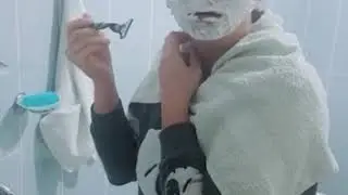 Sakal tıraşı olan kadın 😂