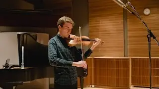 Violinist Alexi Kenney
