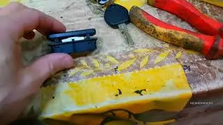 BMW E36 - replacing the hazard switch, repairing the central locking system, replacing the batter...