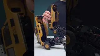 Land Rover Discovery & Range Rover “Camel Trophy Edition” by FMS1/24 scale. Two speed transmission