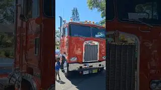Vintage collectible Semi Truck Optimus Prime Transformers 