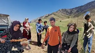 Unexpected Meeting:An Emotional Meeting with Shokoofa and Elham, Zahra's Sister