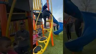 Who doesn’t love a park day! #familyof6 #sahm #familytime #parkday