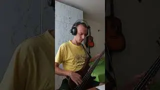 Improvisation on bass guitar