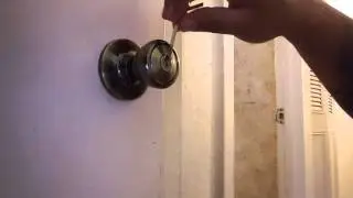 How to pick a door lock in seconds