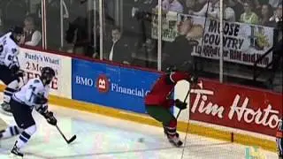 Nathan MacKinnon Breaks Franchise Record