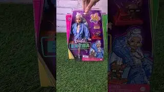 Unboxing Barbie Extra Doll 16