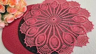 Embossed crochet doily, Vera, part 2 of 2