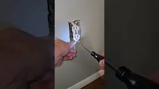 🤠 How to fix a receptacle with chewing gum. #handyman #electrician #viral part 2