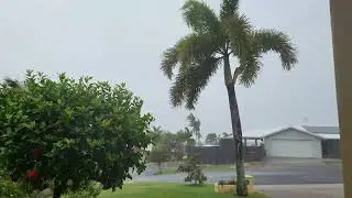 Tropical cyclone Kirrily before landfall (North Queensland )