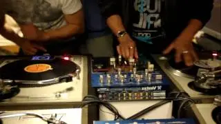 DJ iphone scratch Battle Routine HD (Baby scratch)