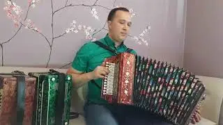 Иван Разумов - В городском саду падал снег.