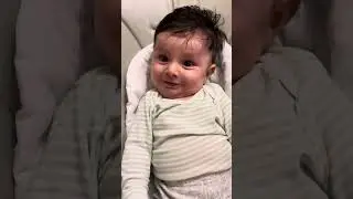 Али попробовал яблоко и банан