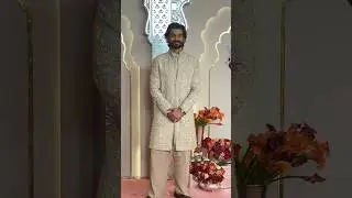 Striking and suave 😍#SunnyKaushal makes a fashionable entrance at the #ambaniwedding