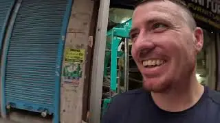 Road Side Slums Of Delhi | A Private Tour India 🇮🇳