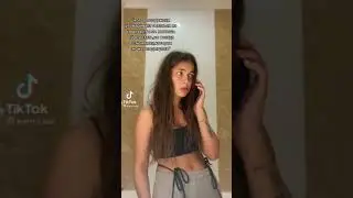 Валя Карнавал частенько просила маму подыграть 😁🤩😃