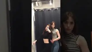 Вы с подругой в 2017 идете фоткаться в тц💔