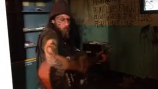 Pignut Plays Guitar