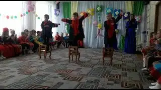 Джигиты на стульчиках