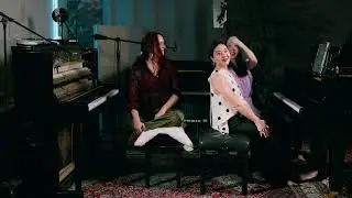 3 Pianists Play Together on Two Pianos