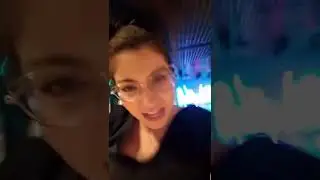 מאפרת ומסרקת מקצועית