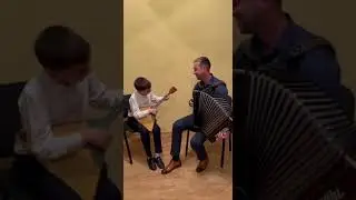 Дуэт. Балалайка Алан Арчегов, гармошка Артур Есенов.