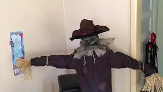 Tekky Toys Halloween City Scarecrow Thrasher animated prop
