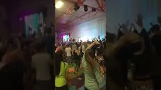 Делай движения со мной...