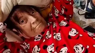 У Коли сново приступ,  а мама гимнастка